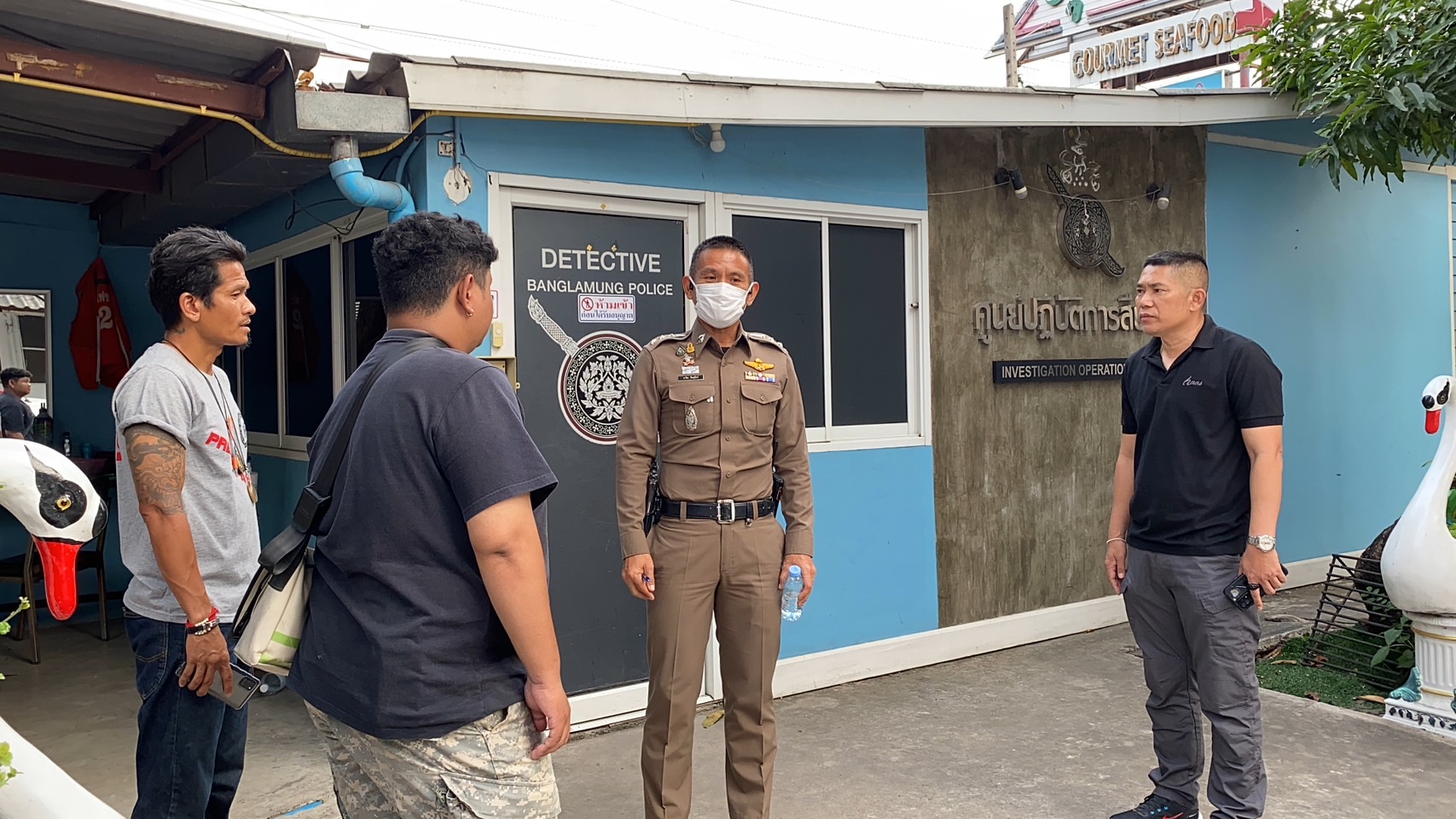 ตร.บางละมุง จับแก๊งขาโจ๋ ป่าช้าจีน ยิงถล่มบ้านคู่อริ ยันไม่ใช่เด็กตำรวจ 