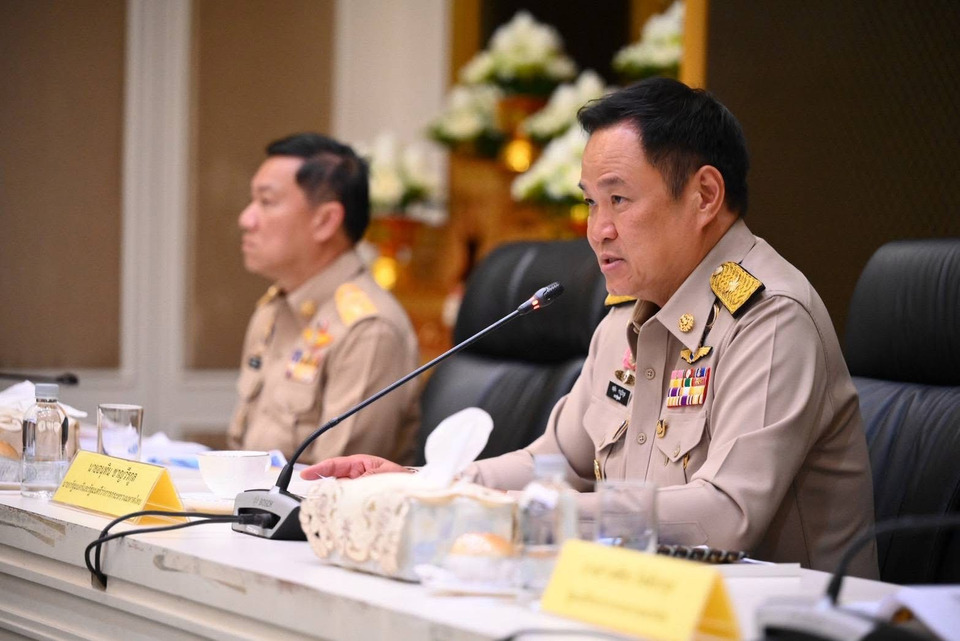 “อนุทิน” มอบนโยบาย ขรก.มหาดไทย กำชับไม่ประมาท สถานการณ์ไทย-กัมพูชา หวังไม่เกิดปะทะซ้ำ หลังคุยหยุดยิง ยัน 8 ก.พ. มีลต. แน่