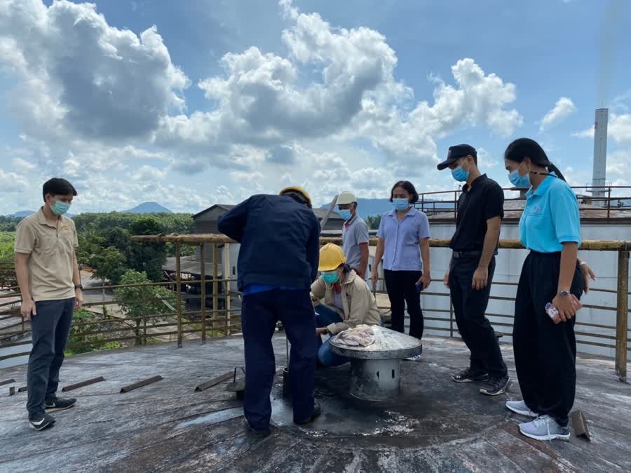 พาณิชย์ตรัง ตรวจสอบปริมาณสต็อกน้ำมันปาล์มดิบ สกัดกั้นการลักลอบนำเข้าทุกรูปแบบ 