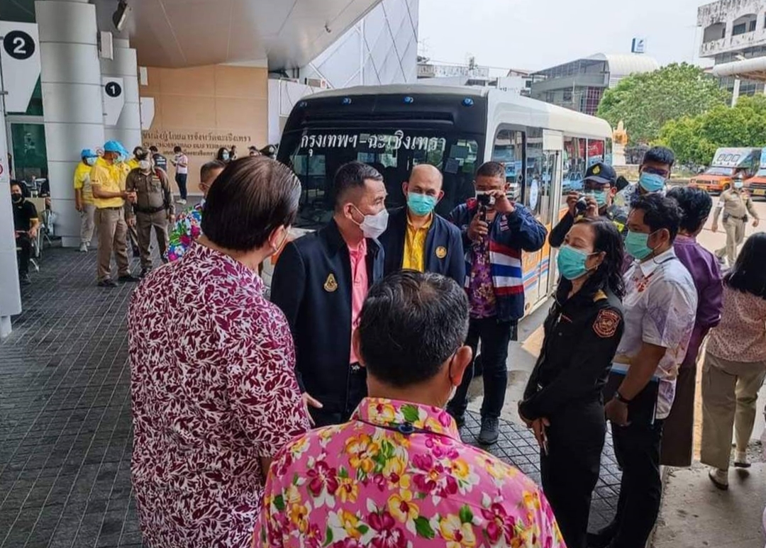 ฉะเชิงเทราทำเก๋ แจกตัวกันหลับสัปหงกเป็นปลุก ป้อง กันพนักงานขับรถหลับใน