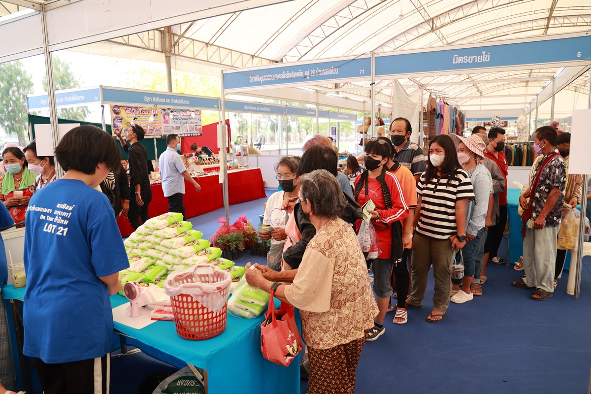 "พาณิชย์...ลดราคา ออนทัวร์ ทั่วไทย" จังหวัดกำแพงเพชร เจอกันวันที่ 27-29 พ.ค. ที่ อ.ขาณุวรลักษบุรี