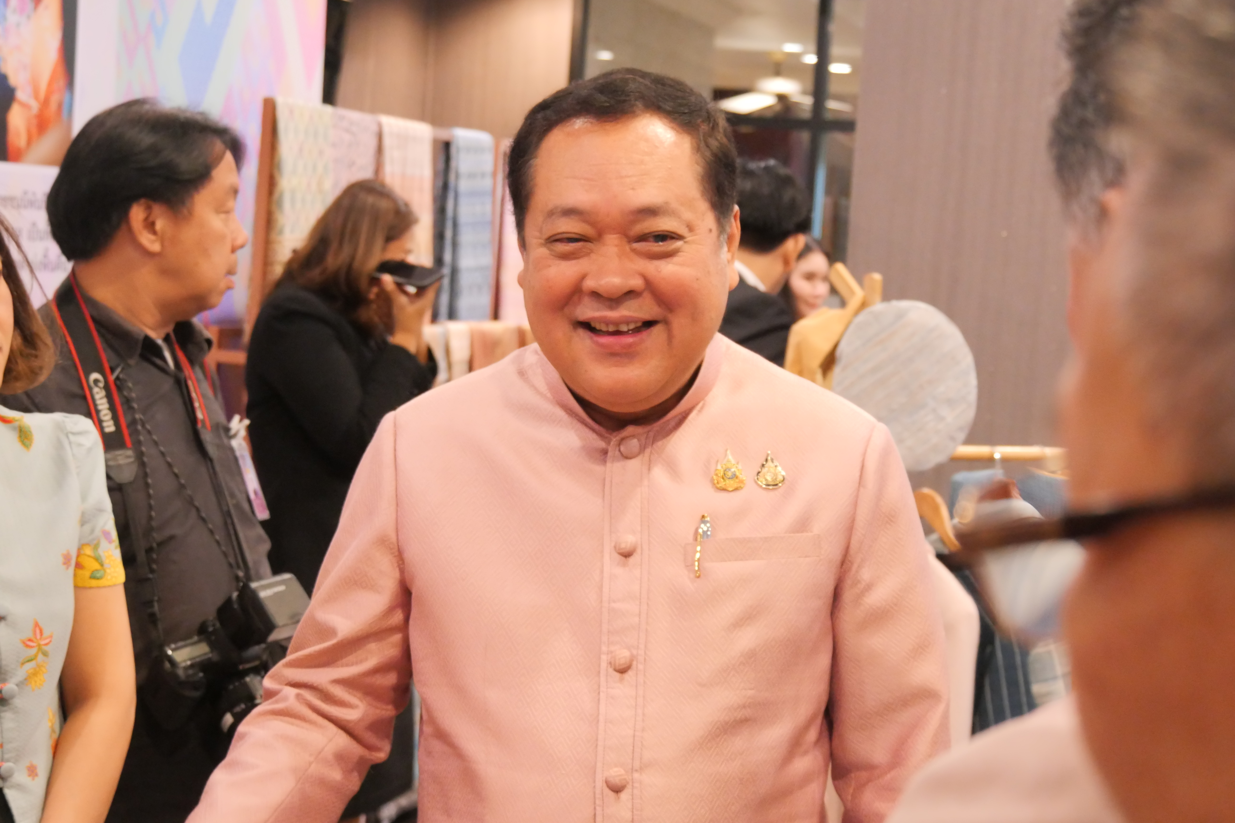 “ทวี” ชี้ “ยิ่งลักษณ์” กลับไทย ต้องปฏิบัติตามกฎหมายราชทัณฑ์ เริ่มที่กระบวนศาล ยันไม่มี “ทักษิณโมเดล” 