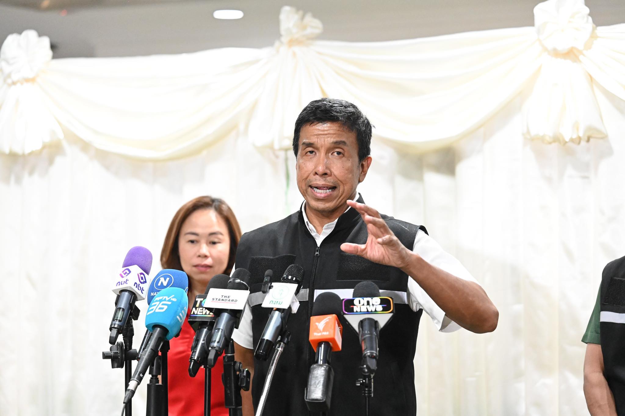 “กทม.” รับข้อสั่งการนายกฯ 6 ข้อ เดินหน้าคุมพื้นที่–ตรวจอาคาร–ค้นหา 79 ชีวิตใต้ซาก"ชัชชาติ" ย้ำไม่คิดอย่างอื่น นอกจากหาคนรอด