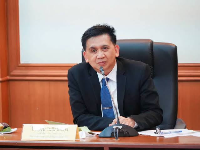กรมการจัดหางาน เบรคอนุญาตคนไทยเดินทางไปทำงานยูเครน 