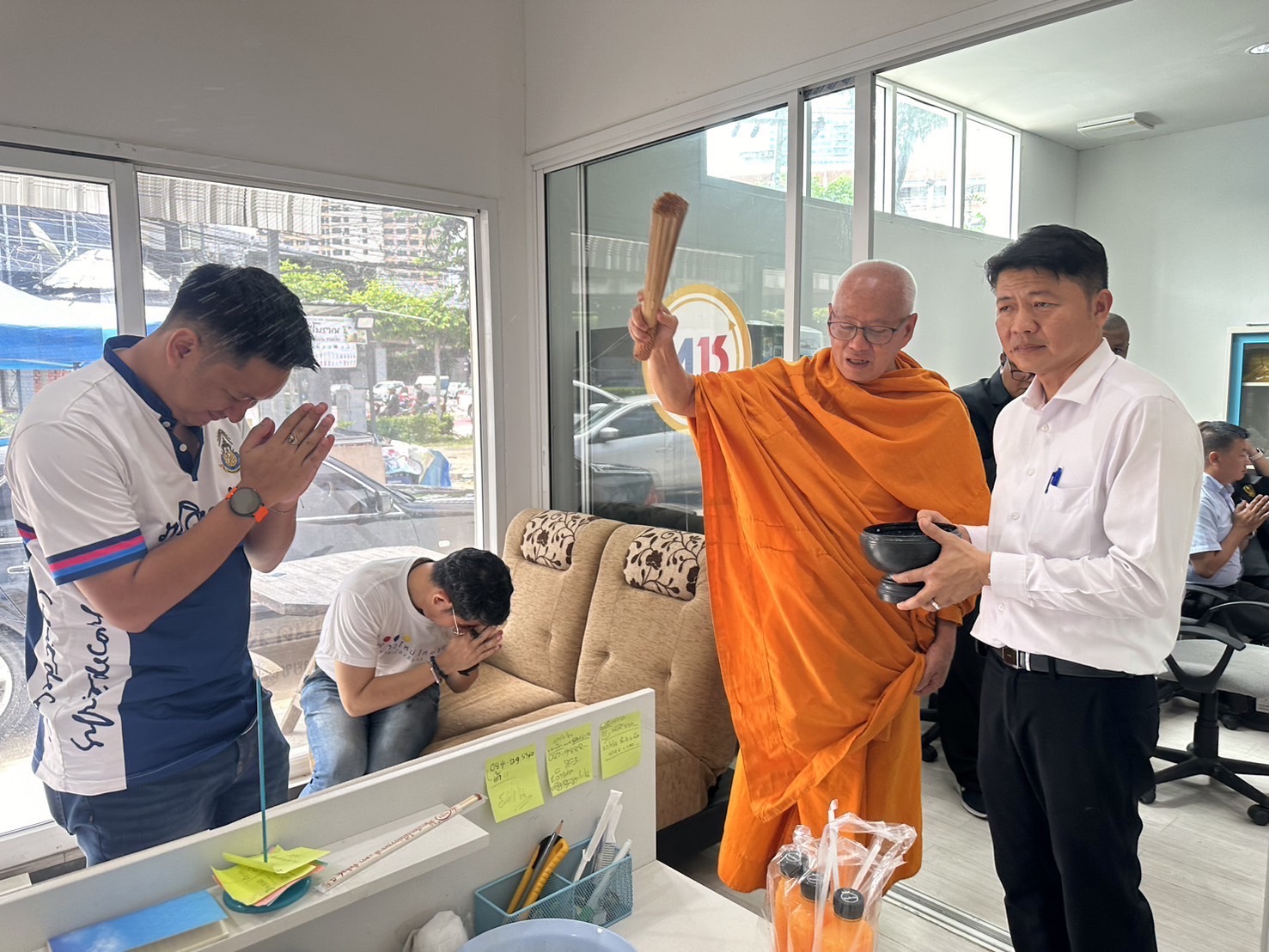 “พรรคไทยชนะ” ทำบุญครบรอบ 3 ปี ประกาศเป็นพรรคอนุรักษ์นิยมใหม่ของปชช.ปลอดนายทุน 