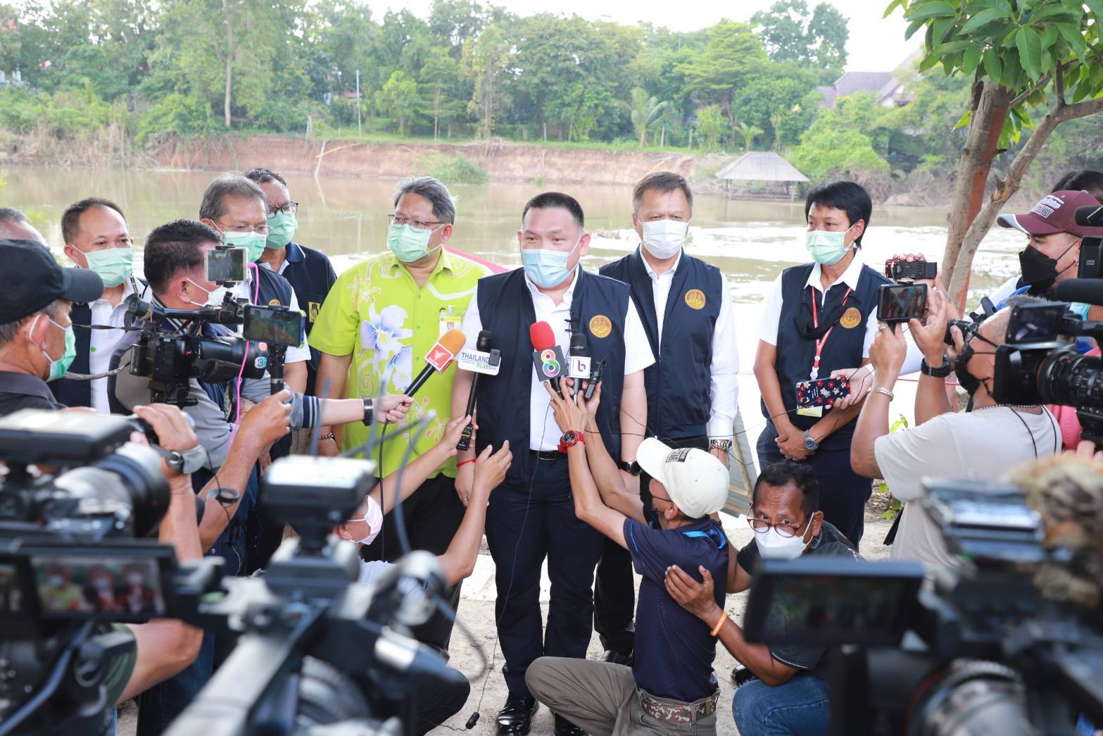  อธิบดีกรมโยธาฯ รุดตรวจสอบตลิ่งริมแม่น้ำป่าสัก จ.สระบุรี ทรุดตัวพังทลาย เร่งวางมาตรการช่วยเหลือด่วน 