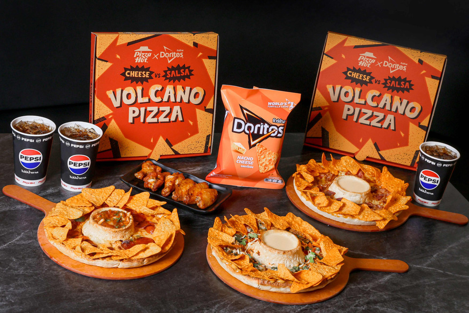 ซันโทรี่ เป๊ปซี่โค ไทย จับมือ Pizza Hut และ Doritos เปิดเซ็ต “พิซซ่าภูเขาไฟขอบดิปชีสลาวา” เสิร์ฟความอร่อยสุดคุ้ม