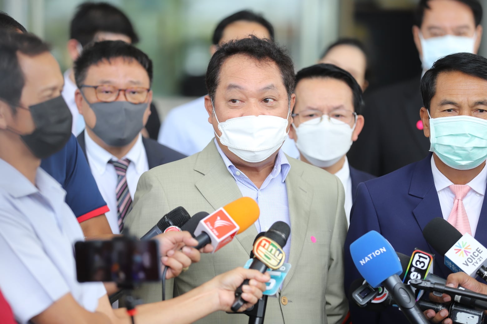 "ทวี สอดส่อง" ชี้ "อภ."เป็นผู้แทนการขายให้บริษัทผู้ผลิต "วัคซีนซิโนแวค"  น่าจะไม่ชอบด้วยกฎหมาย- จริยธรรม