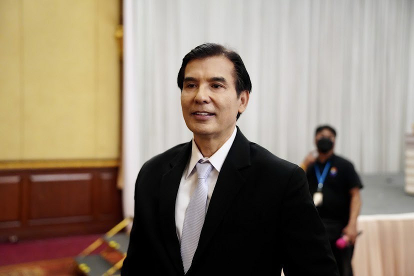 พร้อมพงศ์ ชูแคมเปญ “รวยทุกวันๆละล้าน” กระแสดี มั่นใจหนุนเพื่อไทย โต้ขั้วตรงข้ามเตะตัดขา