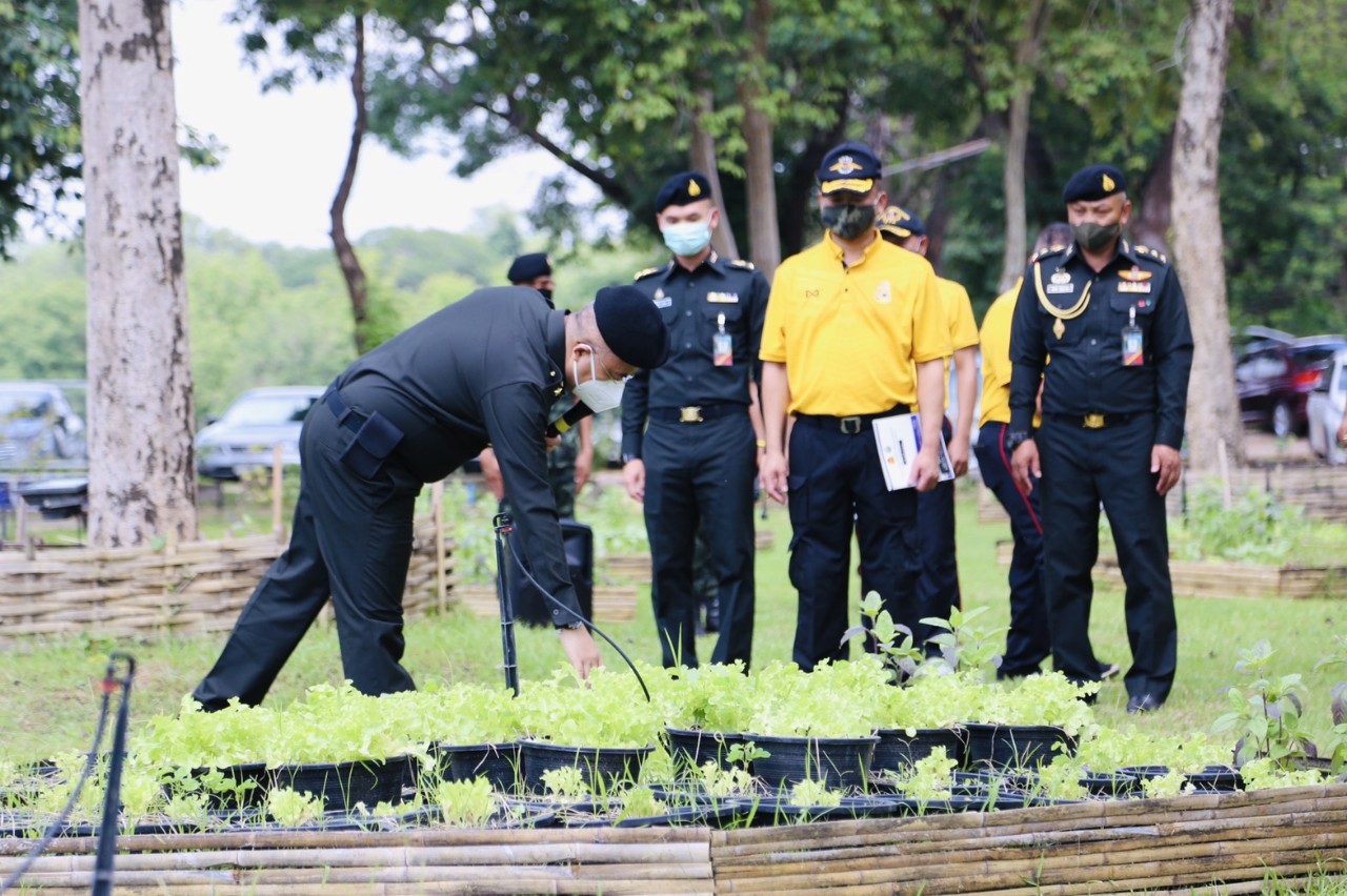 กองทัพน้อยที่ 3 ศึกษาดูงานการพัฒนาคุณภาพชีวิตกำลังพล และครอบครัว และประสิทธิภาพหน่วยทหารกองทัพบก รพ.ค่ายพิชัยดาบหัก มณฑลทหารบกที่ 35