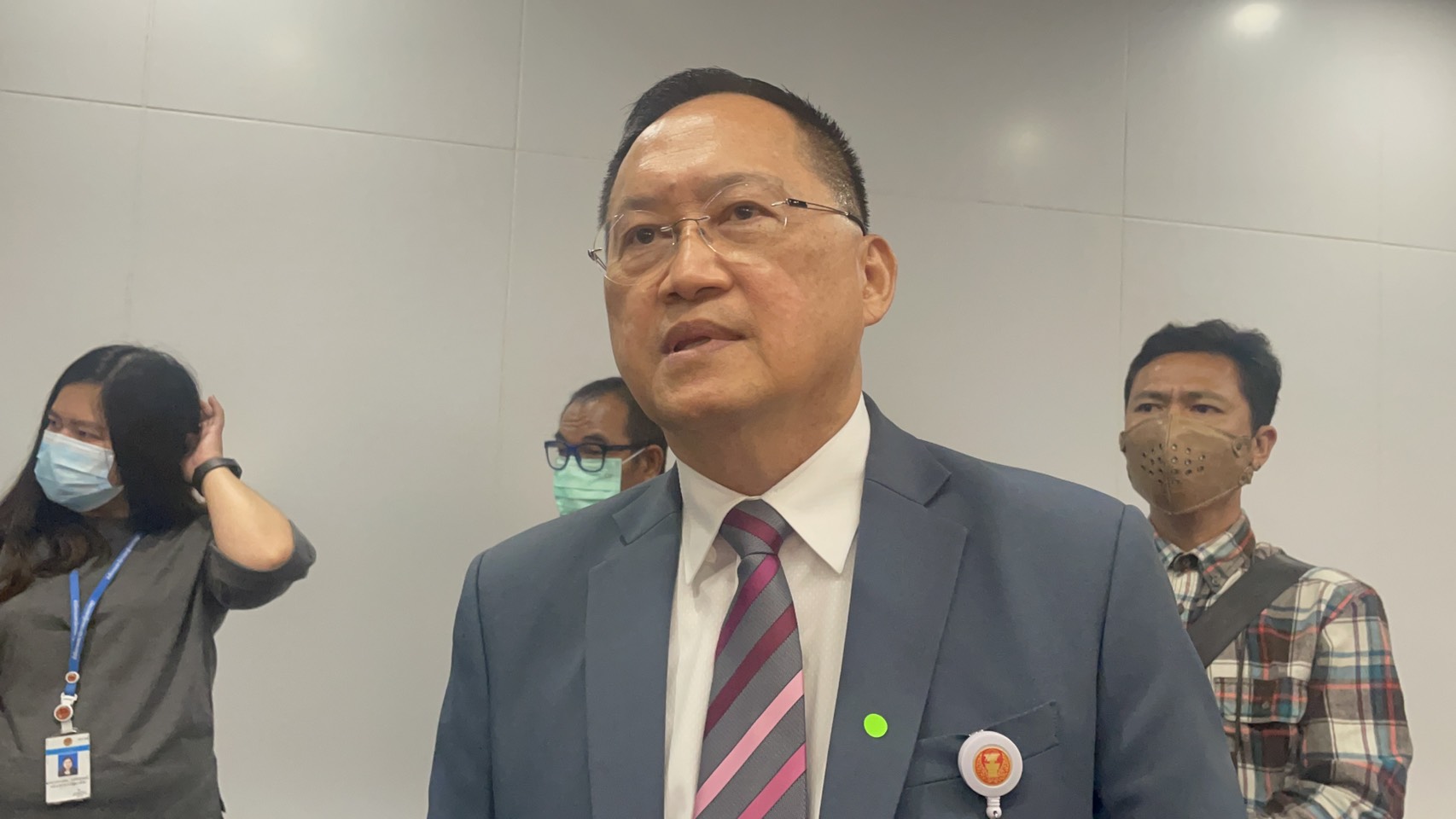 “วันชัย”มั่นใจร่างพ.ร.บ.ประชามติผ่านวาระ 3 แน่ ชี้เป็นกุญแจดอกแรกนำไปสู่การแก้ไขรธน. ไม่ฟันธงมีสมาชิกยื่นตีความหรือไม่ 