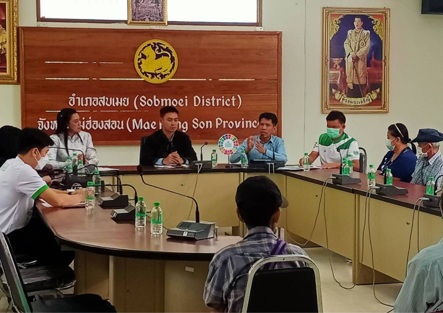 นอภ.สบเมยประชุมร่วมกลุ่มเกษตรกรติดตามการดำเนินงานด้านฟื้นฟูหนี้ 