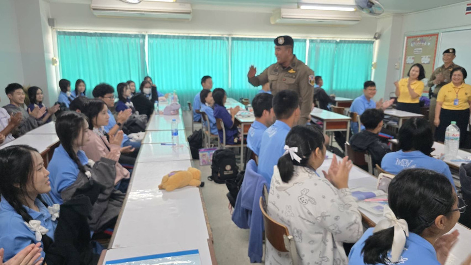 ตำรวจโคราชคุมเข้มโรงเรียน สแกนทุกประตู-จุดเสี่ยง เพิ่มมาตรการความปลอดภัย ป้องกันเหตุรุนแรง