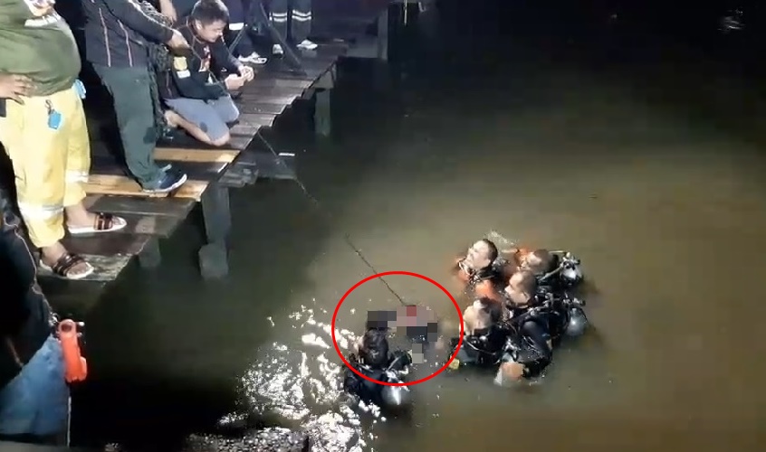 เชฟเรือท่องเที่ยวยืนสูบบุหรี่เจอลูกคลื่นซัด เซตกแม่น้ำเจ้าพระยาย่านเจริญนคร