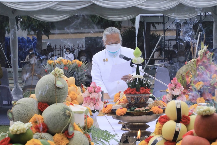 จัดพิธีบวงสรวงเทพยดา งาน “ใต้ร่มพระบารมี 240 ปี กรุงรัตนโกสินทร์”