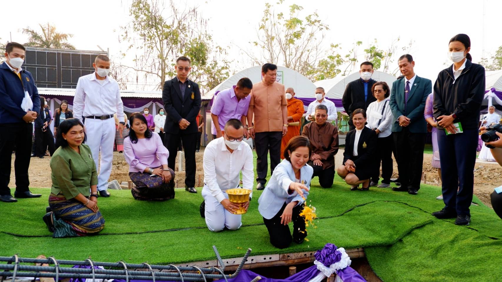 เสมา 1 เป็นประธานในพิธียกเสาเอก เสาโท ห้องสมุดประชาชน "เฉลิมราชกุมารี" สระแก้ว
