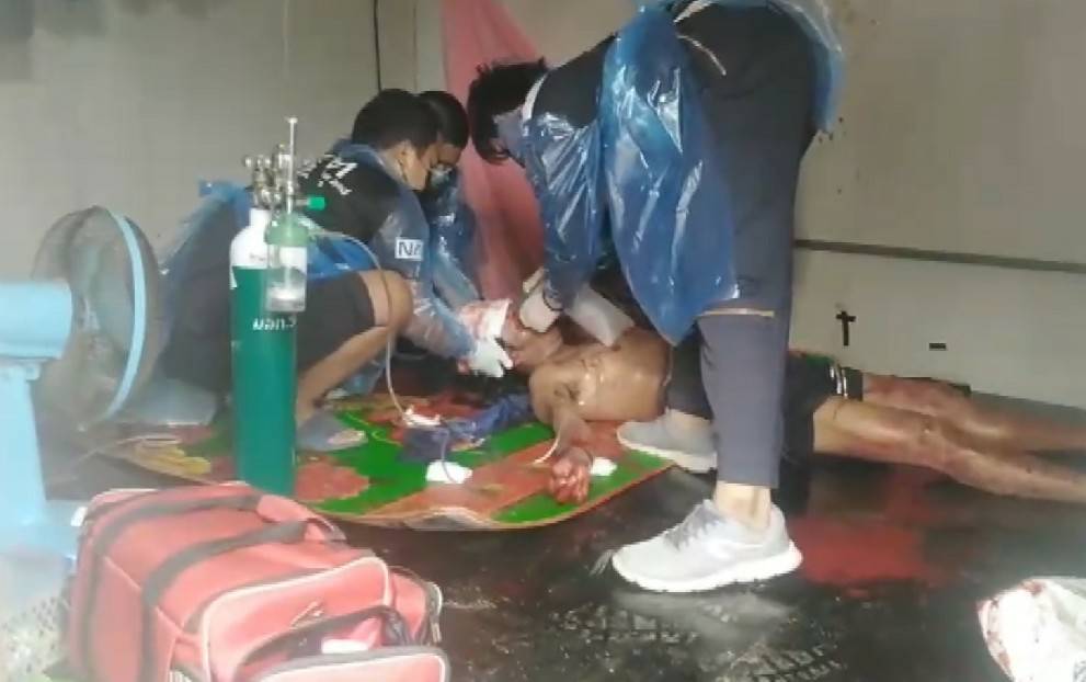 สุดโหด!! แรงงานเมียนมา เมาเพื่อนพูดไม่เข้าหูคว้าบังตอฟันหัวเพื่อนสาหัส รวบทันควัน