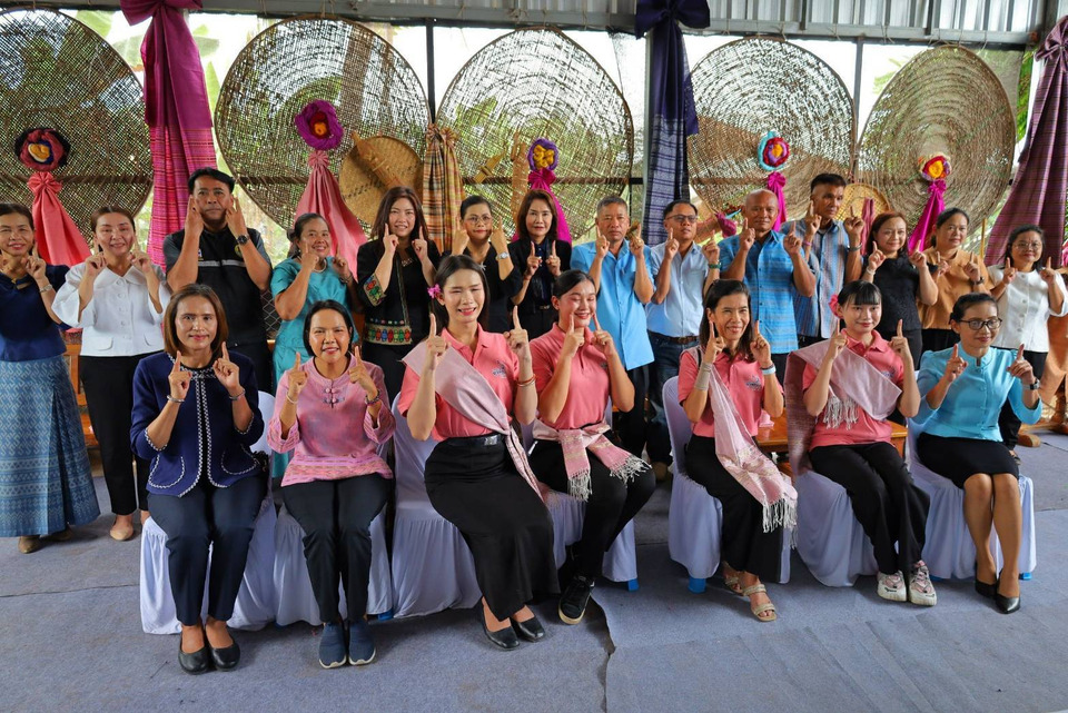 ลืมภาพจำเดิมๆ! ‘ร้อยเอ็ด’ เด็ดกว่าที่คิด ปักหมุดบ้านตาหยวก ชูภูมิปัญญา ‘วิจิตรไหม’ ดันโฮมสเตย์ชุมชนสู่จุดเช็กอินห้ามพลาด