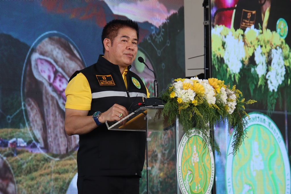 "รมว.ธรรมนัส" เปิดงานโครงการคลินิกเกษตรเคลื่อนที่ฯ เพื่อเฉลิมพระเกียรติ
