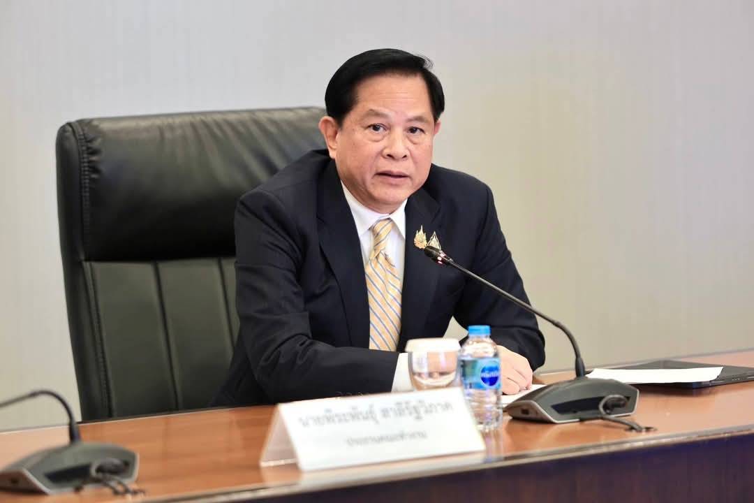 "พีระพันธุ์" แจงถูกพาดพิง "คดีแตงโม" รู้จัก "ปอ" เคยเอารถไปซ่อม  ไม่เคยยุ่งเกี่ยวคดี ไม่เคยให้คำแนะนำทางกฎหมาย