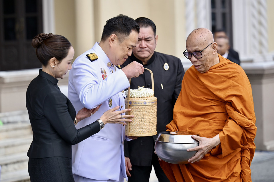 นายกฯ นำ ครม.ร่วมพิธีทำบุญ 5 ศาสนา บำเพ็ญพระราชกุศลปัญญาสมวาร พระบรมราชชนนีพันปีหลวง 