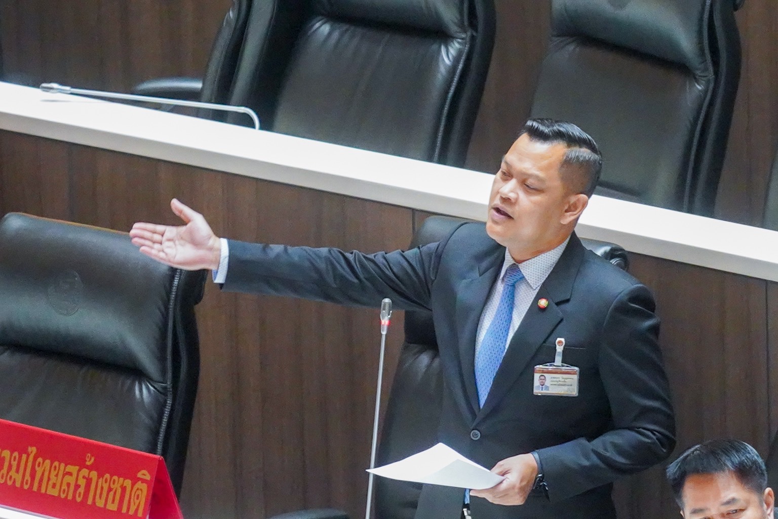 “ธนกร” จี้ถาม “ก้าวไกล“ หวังดีประสงค์ร้ายแรงงานไทย หลังเรียกร้องขึ้นค่าจ้างไม่สนหลักการคกก.ไตรภาคี