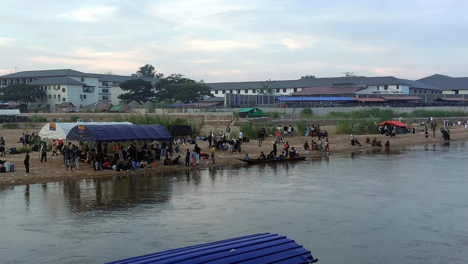 ไทยสั่งปิดชายแดนทุกจุดยกเว้นสะพานมิตรภาพ 1 หลังเมียนมา–กะเหรี่ยงสู้รบหนัก เสียงปืนก้องถึงแม่สอด