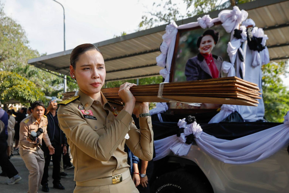 วธ.รับมอบไม้จันทน์หอม จัดสร้างพระโกศจันทน์–พระหีบจันทน์ งานพระราชพิธีถวายพระเพลิงพระบรมศพ "พระพันปีหลวง"