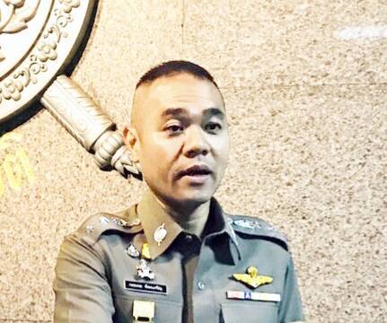  รองโฆษกตร. ย้ำ นศ.จัดแฟลชม็อบ อย่าทำผิดกม. -ห้ามก้าวล่วงสถาบัน    
