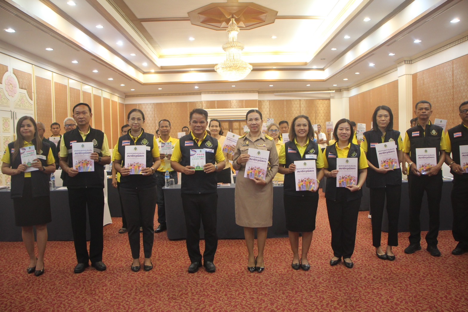 กกต.สุรินทร์จัดอบรมส่งเสริมความรู้ความเข้าใจเกี่ยวกับการเลือกสว. 