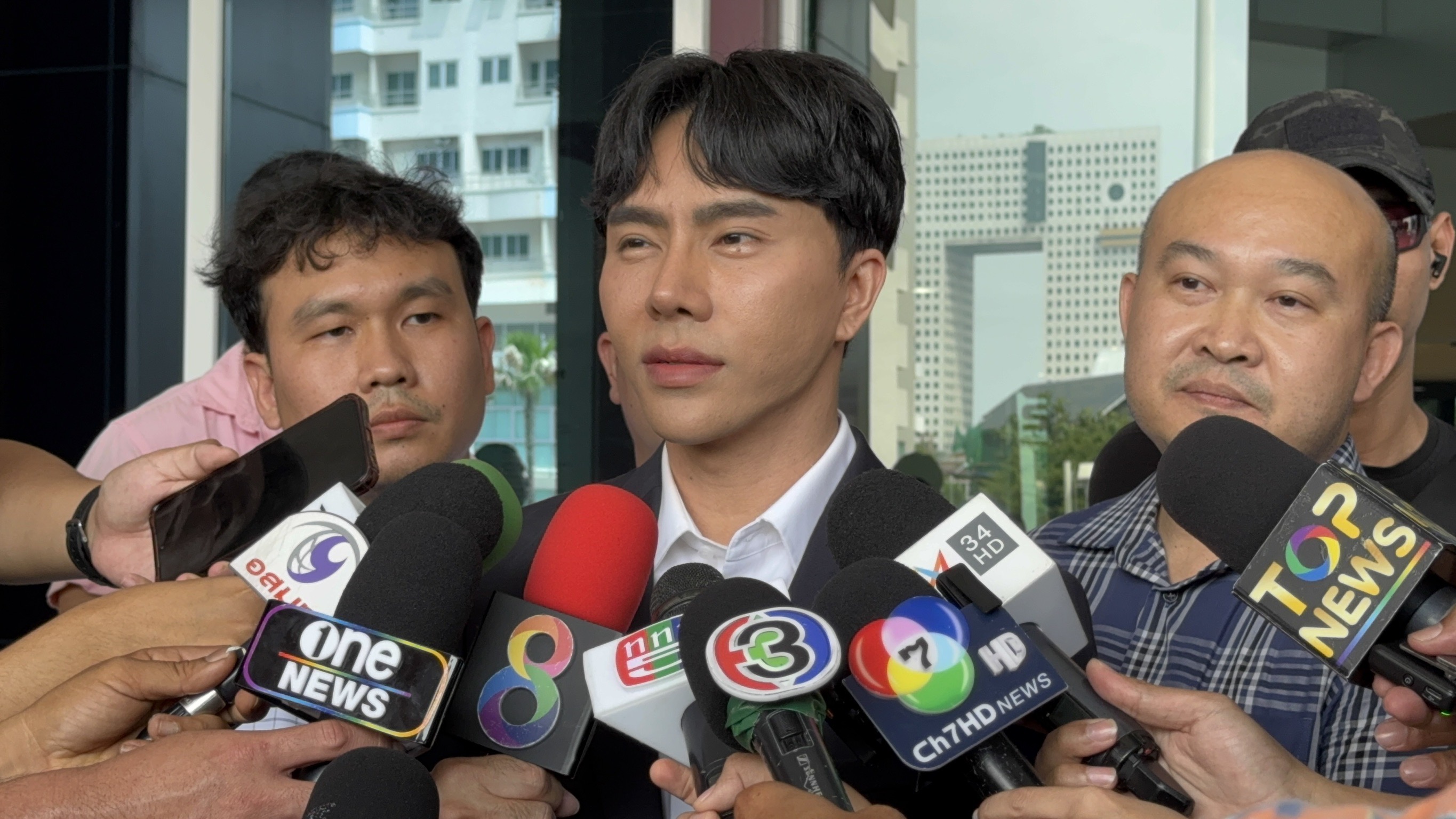 "บอสพอล" โร่แสดงความบริสุทธิ์กับตำรวจ พร้อมเยียวยาผู้เสียหาย