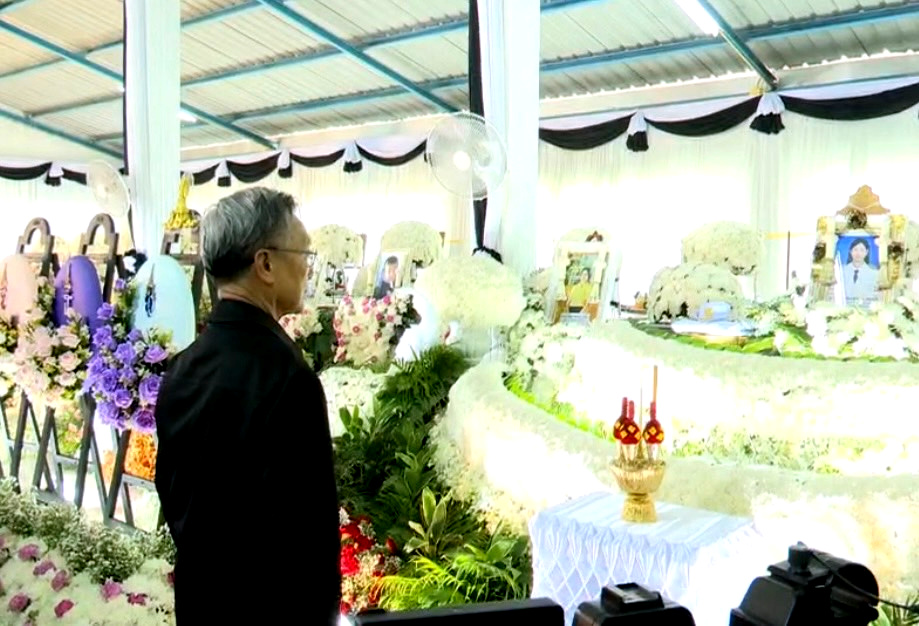 "ชวน" ร่วมไว้อาลัย 23 ชีวิต จากเหตุไฟไหม้รถบัสนักเรียน