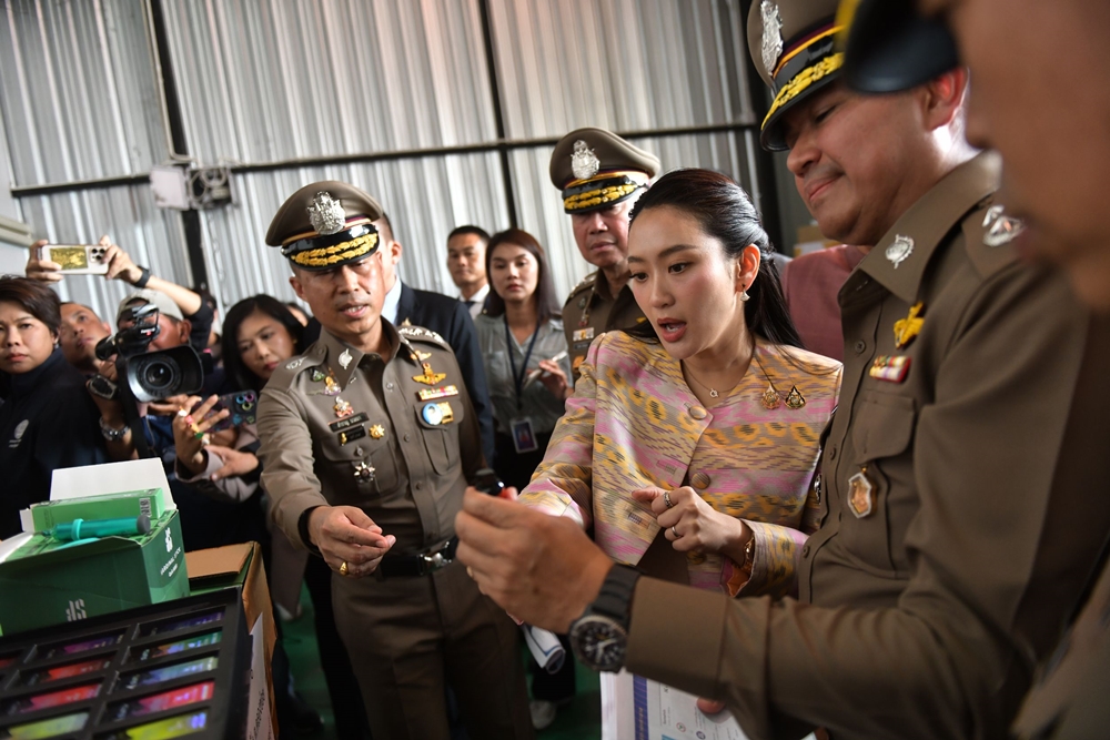 "นายกฯ" รุดแถลงจับบุหรี่ไฟฟ้าล็อตใหญ่ ยันรัฐบาลเอาจริง สั่งทำลายของกลางทุกชิ้น ให้ ปปง.สอบเส้นทางการเงิน