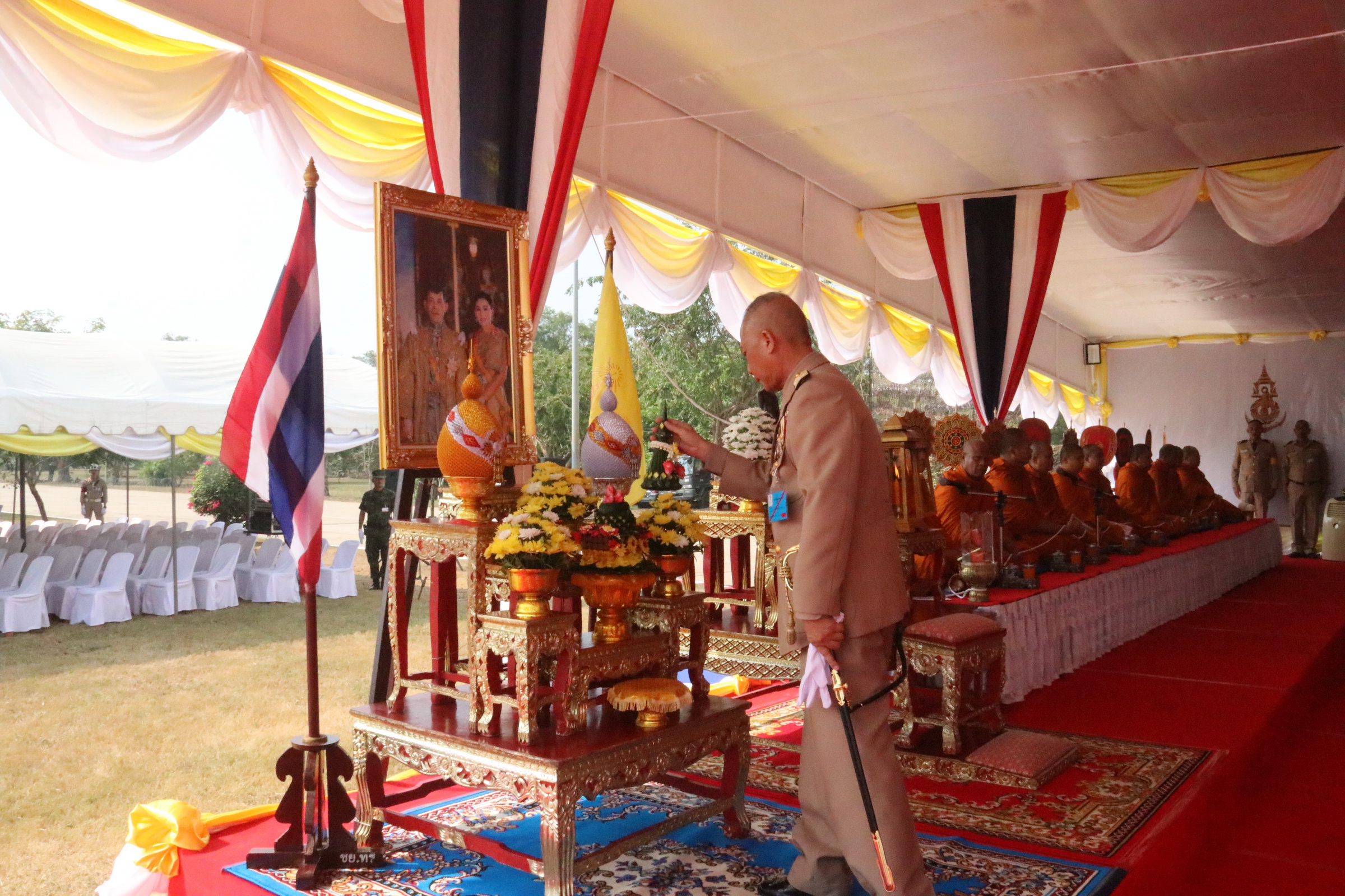 ทหารเรือสวนสนามถวายสัตย์ปฏิญาณฯเนื่องในพระราชพิธีบรมราชาภิเษก รัชกาลที่10