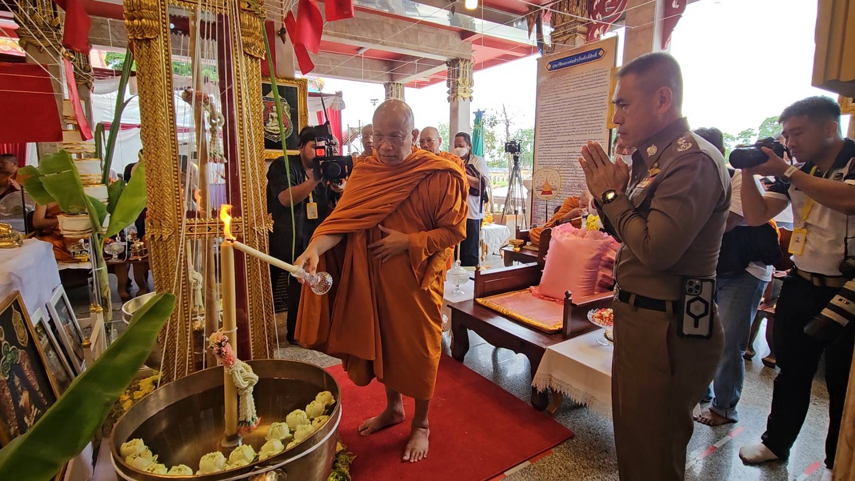 ตร. สันติบาลจัดสร้างวัตถุมงคลหลวงพ่อสำเร็จศักดิ์สิทธิ์ รุ่นสมปรารถนา