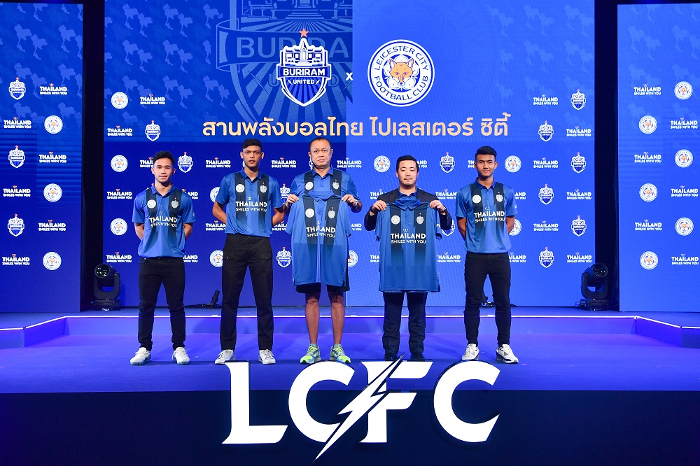 "คิง เพาเวอร์" จับมือ "บุรีรัมย์ ยูไนเต็ด"  ส่ง "สุภโชค - ศุภชัย - ศุภณัฏฐ์" ทดสอบฝีเท้ากับ "จิ้งจอกสยาม"