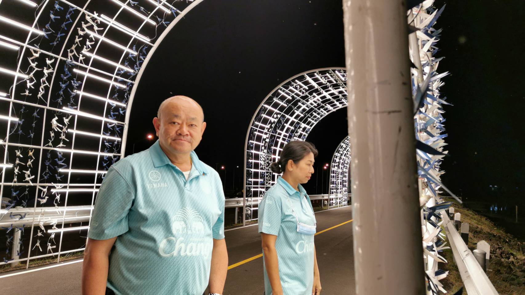 ปชช.-นทท.แห่เซลฟี่ไฟแสงสีงานบุรีรัมย์มาราธอน 2023