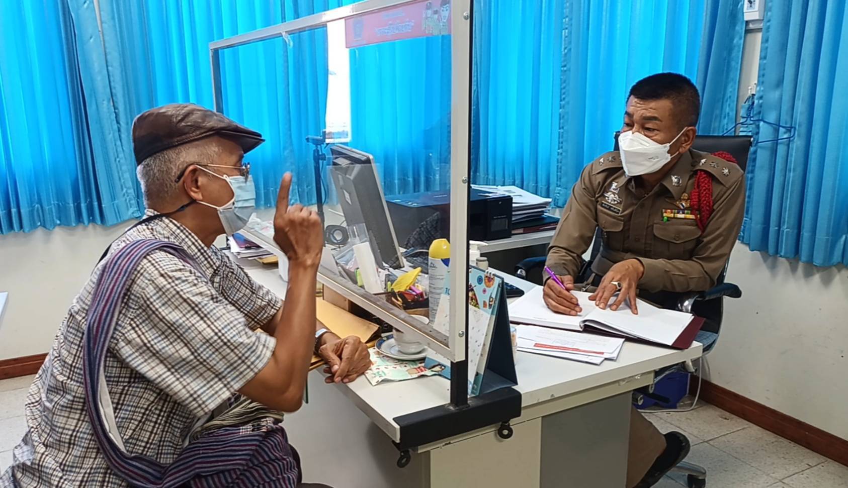 'วีระ สมความคิด' รุดให้ปากคำมอบหลักฐานเพิ่มเติมกรณีกล่าวหา'แอ๊ด คาราบาว'บุกรุกป่า