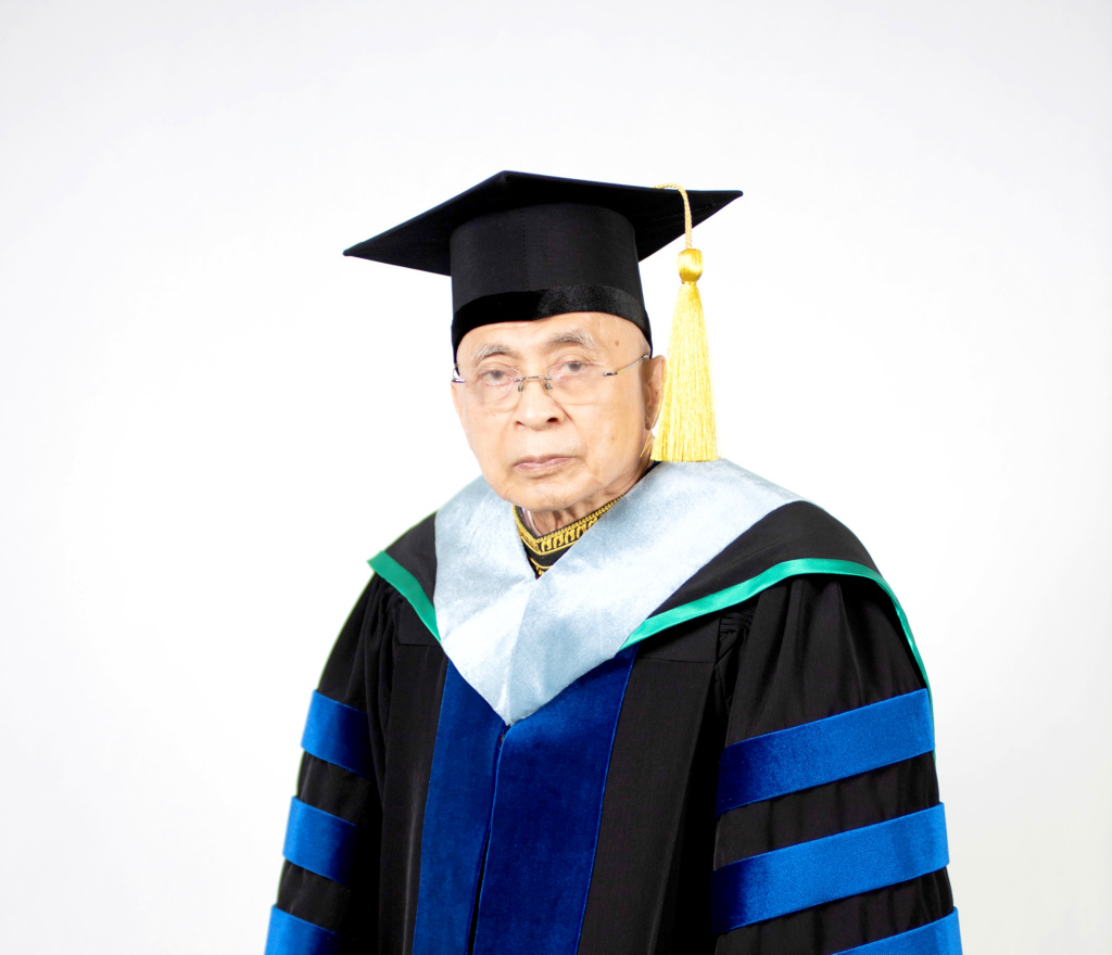 "พรชัย จุฑามาศ" ได้รับปริญญากิตติมศักดิ์สาขาวิทยาการพืช ม.เกษตรฯ