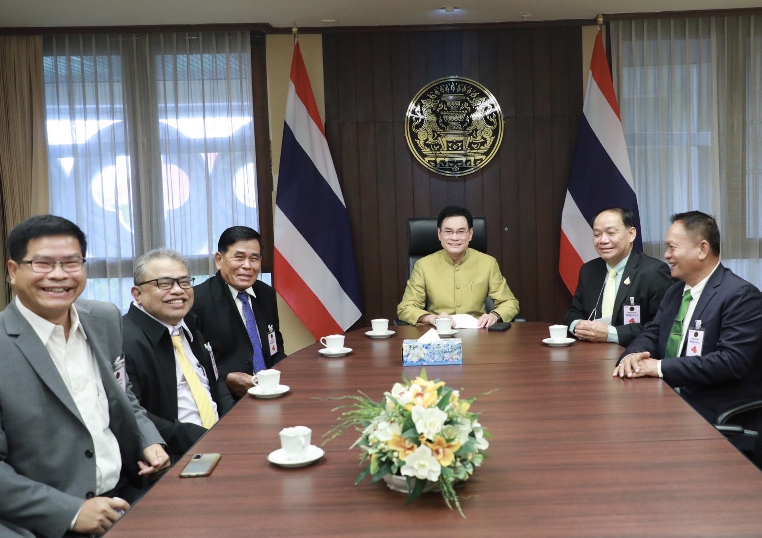กฟก.เข้าทำเนียบฯ ขอบคุณ "จุรินทร์" ผลักดันงบแปรญัตติช่วยแก้หนี้เกษตรกร เพิ่มอีกกว่า 1,000 ล้าน