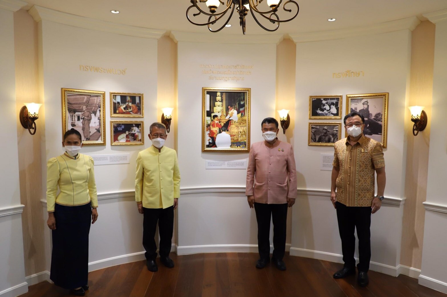ปลัดกระทรวงมหาดไทย เปิดพิพิธภัณฑ์ภาพถ่ายพระราชพิธีบรมราชาภิเษก จังหวัดอ่างทอง 