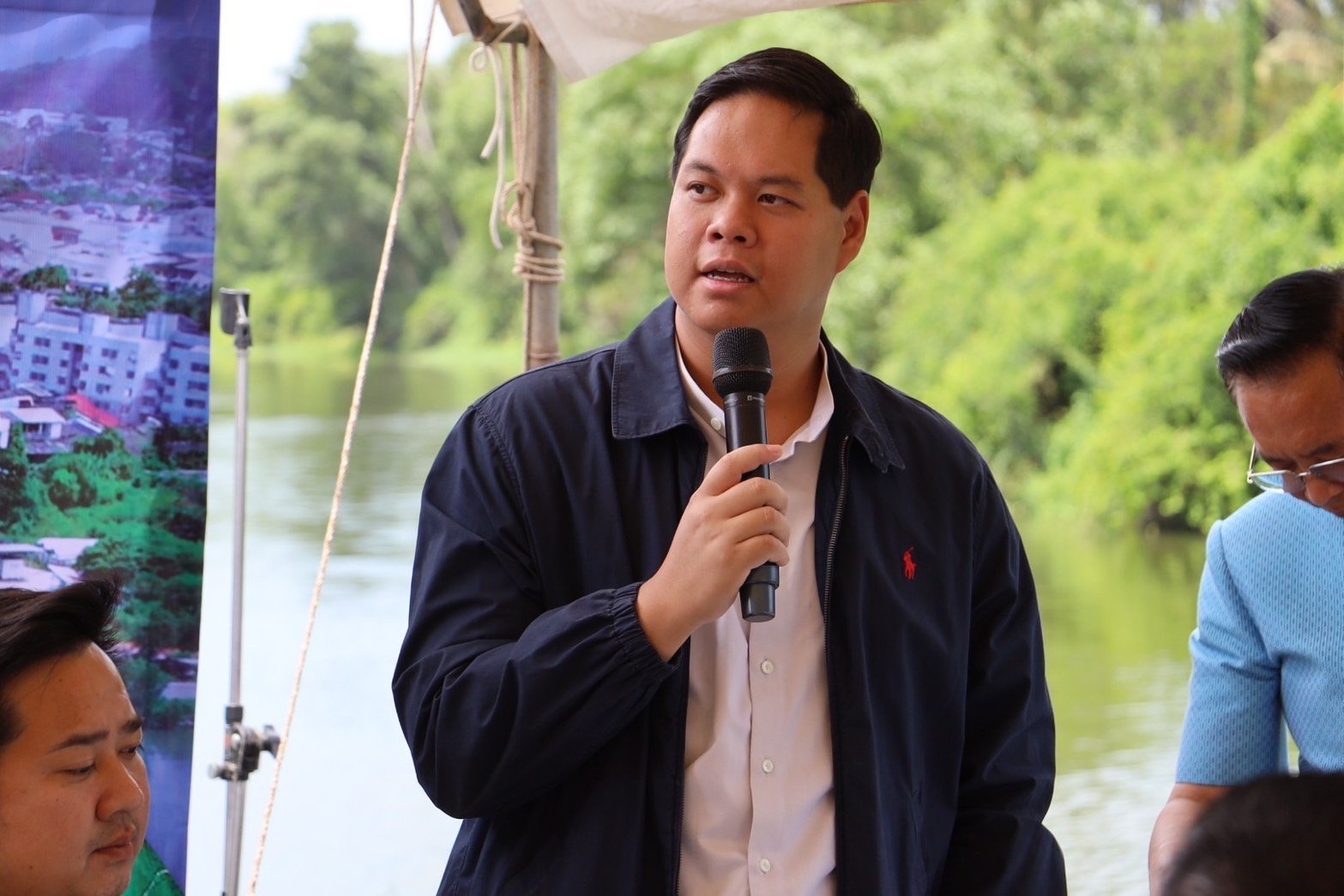 "สรรเพชญ" ชำแหละรัฐบาล ทำงานจะครบปี "ผลงานไม่เป็นโล้เป็นพาย" เตือนรับมือวิกฤตเหมือน "ต้มยำกุ้ง" 