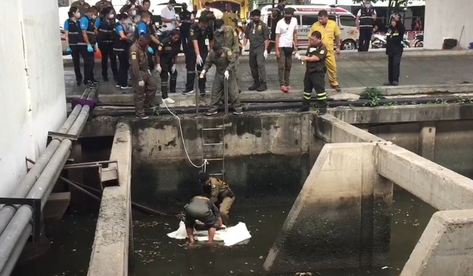 พบศพชายเอเชียเหลือครึ่งท่อนบนลอยน้ำมาติดคลองสถานีสูบน้ำสาทร