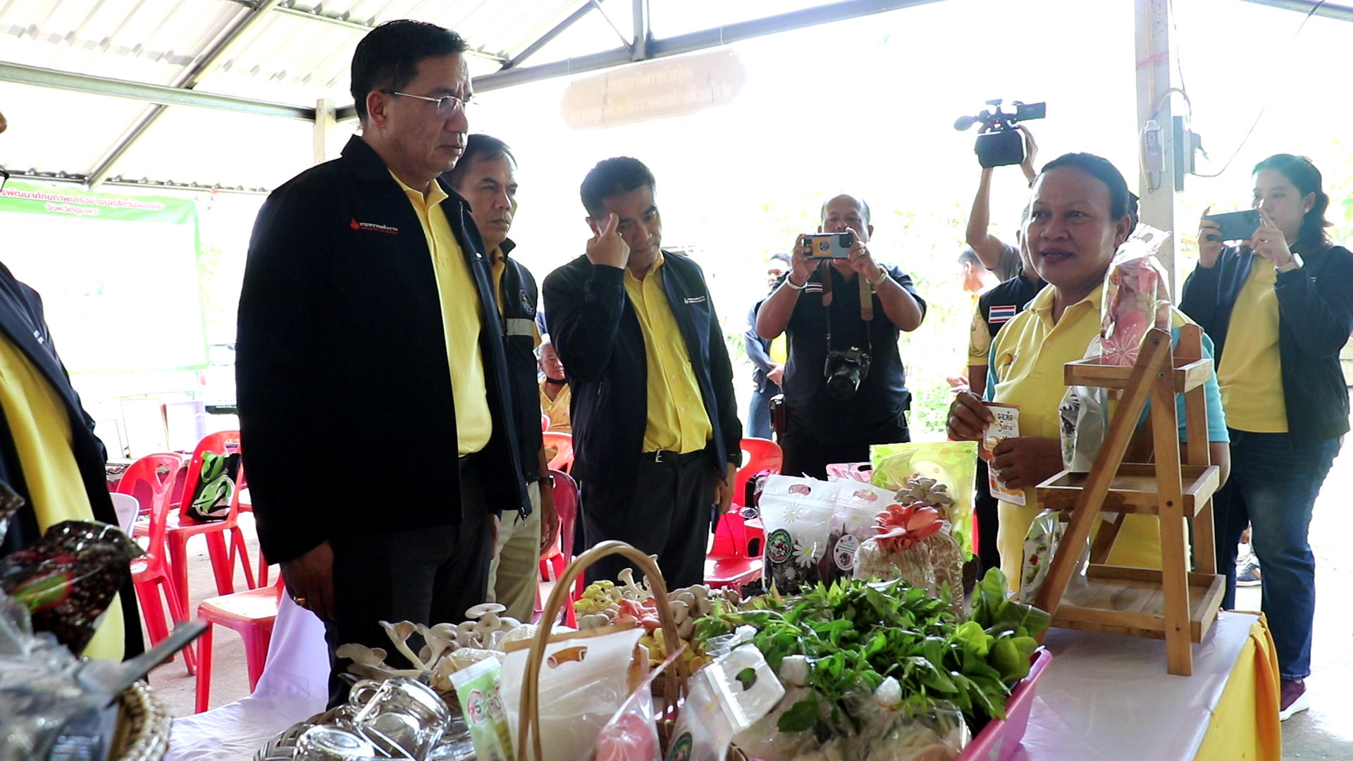 กระทรวงพลังงานเดินหน้าหนุนวิสาหกิจชุมชนฟาร์มเห็ดฯชุมพรใช้พลังงานทดแทนสร้างรายได้กว่า 1 แสนบาทต่อปี  