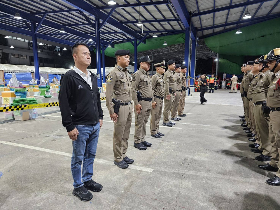ร่วมปล่อยแถวข้าราชการตำรวจเพื่อปฏิบัติภารกิจ