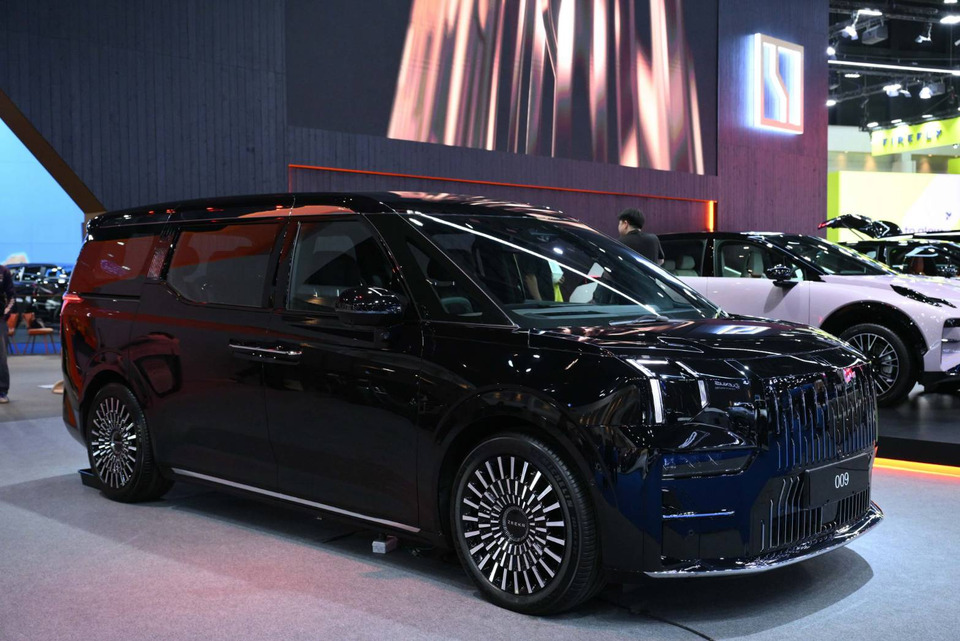 ZEEKR ปักธง Premium EV Ecosystem ในไทย หลัง ZEEKR 009 ยอดขายติด Top 3 ตลาดรถตู้ไฟฟ้า MPV ประตูสไลด์ 