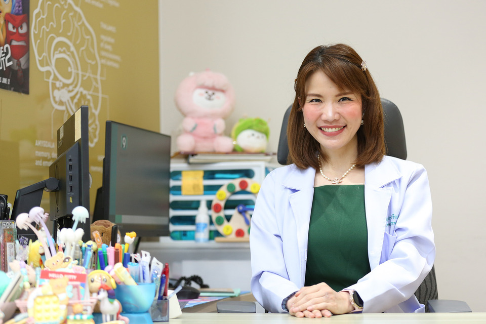 ลูกไม่ใช่คอนเทนต์!!! หยุดอวด หยุดเปรียบเทียบ ก่อนความคาดหวังของพ่อแม่จะพรากความสุขของลูกไปทีละน้อย   