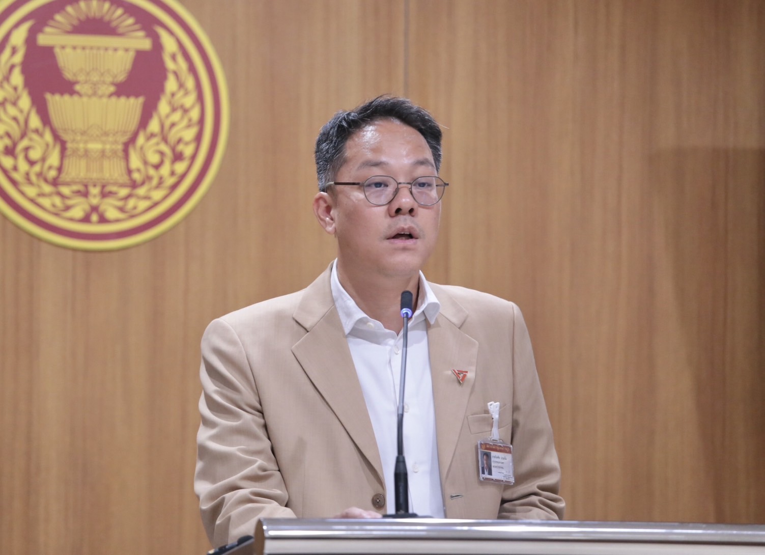 ”ปชน.“ แฉ สภาฯ ผลาญงบฯทำโรงหนัง 4D 180 ล.ภาพเสียงจัดเต็ม แถมทุ่ม 99 ล้านสร้างห้องประชุม1,500 ที่นั่ง เหน็บเอาอย่างสตง.