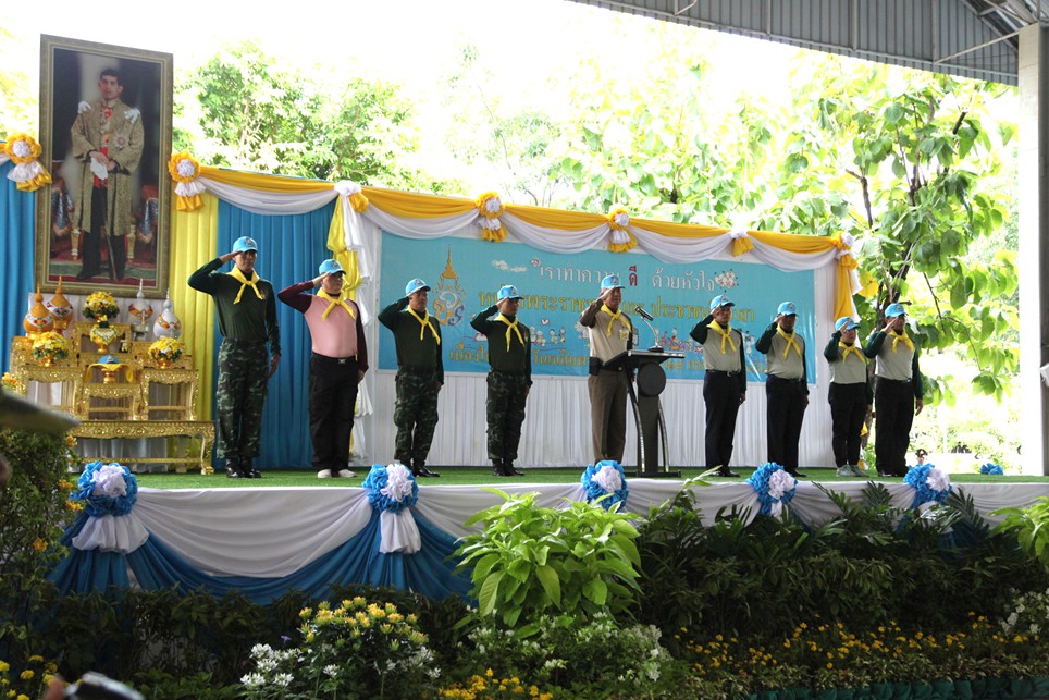 ร.10 โปรดเกล้าฯ ให้หน่วยพระราชทานร่วมกับจิตอาสาขุดลอกคูคลองบรรเทาน้ำท่วมขังในพื้นที่ กทม.