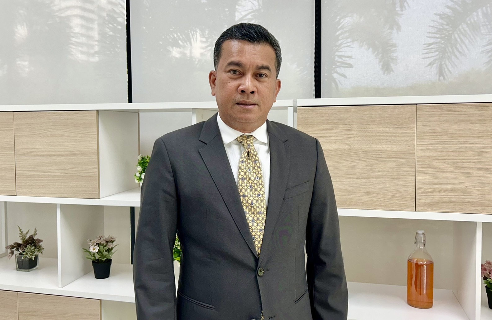 "อดีตโฆษก ปชป." จวก "รัฐบาล-ค้าน" จับมือแก้ รธน.โล้ะหมวดจริยธรรม เอื้อคนสีเทาเข้าสู่อำนาจ 